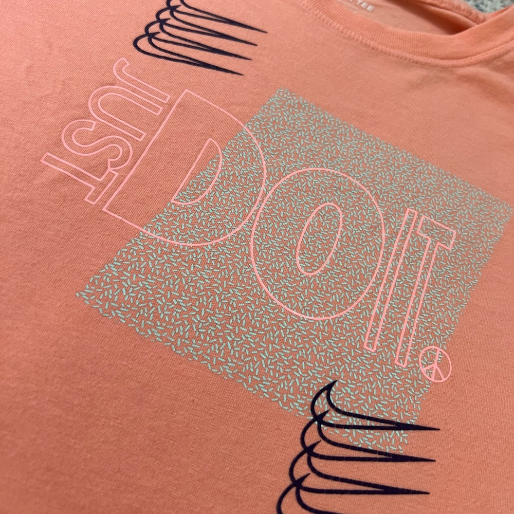 Nike Orange Short Sleeve Tee with Graphic Design - Picture 2 of 8
